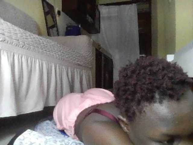 Live sex webcam photo for Sweetchocolate #278141474