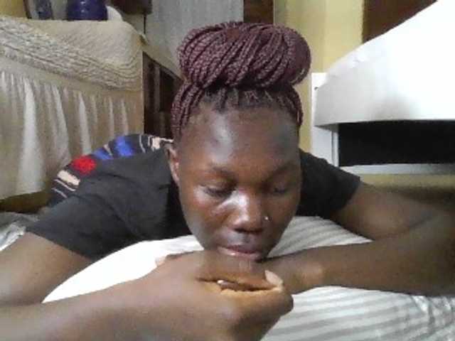 Live sex webcam photo for Sweetchocolate #278221496