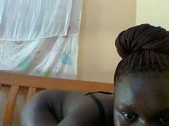 Live sex webcam photo for Sweetchocolate #278580581