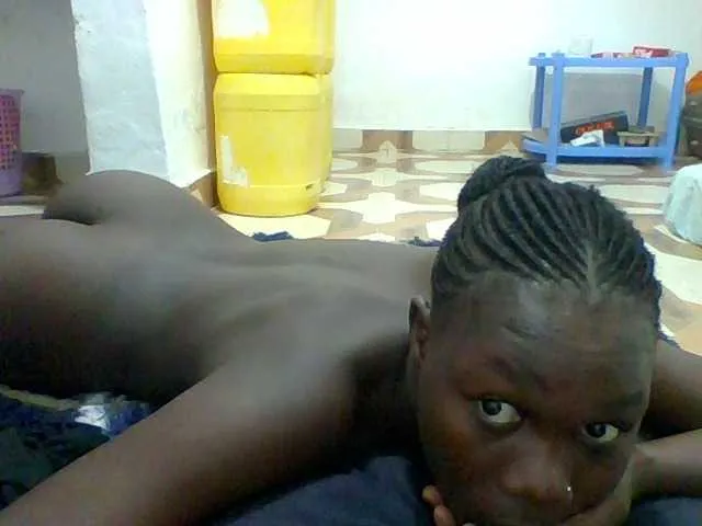 Live sex webcam photo for Sweetchocolate #288823929