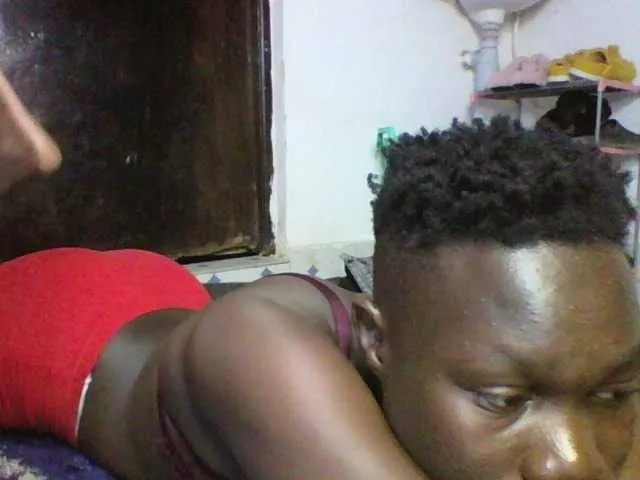 Live sex webcam photo for Sweetchocolate #290369058