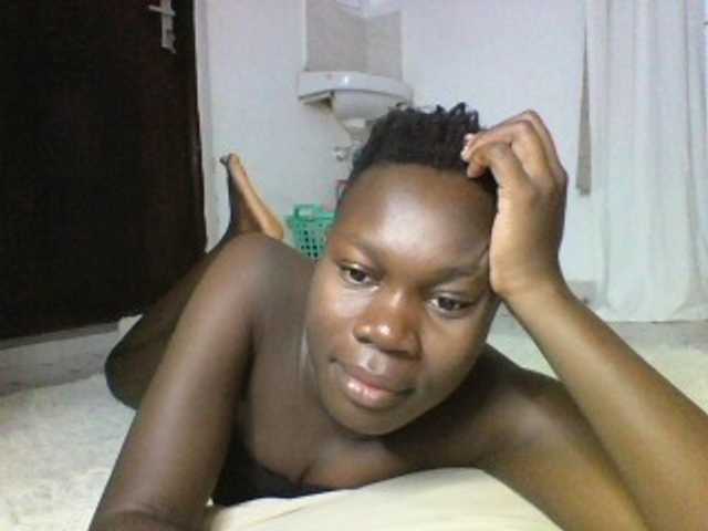 Live sex webcam photo for Sweetchocolate #290444659