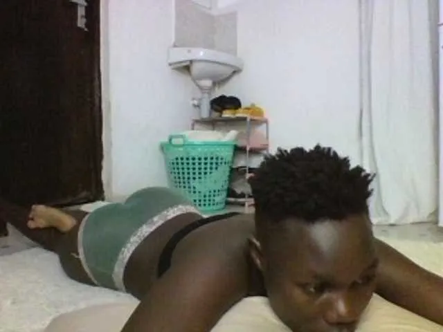 Live sex webcam photo for Sweetchocolate #290449696