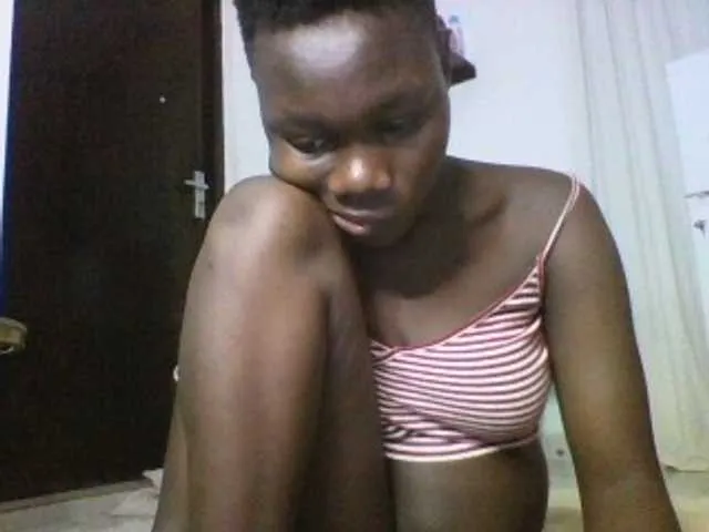 Live sex webcam photo for Sweetchocolate #290462110