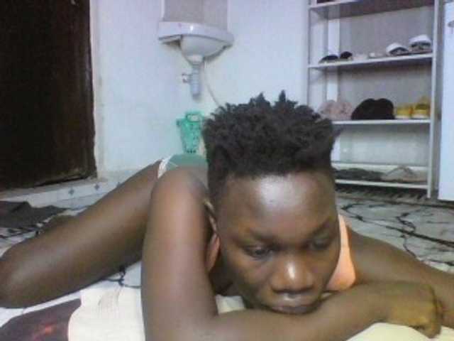 Live sex webcam photo for Sweetchocolate #290571146