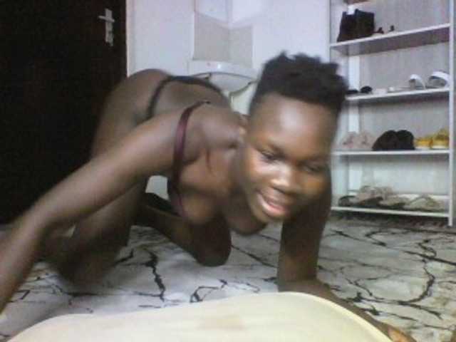 Live sex webcam photo for Sweetchocolate #290578434