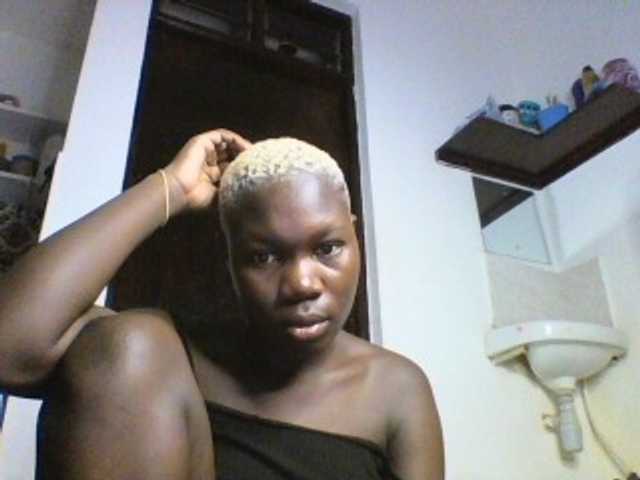 Live sex webcam photo for Sweetchocolate #290693037