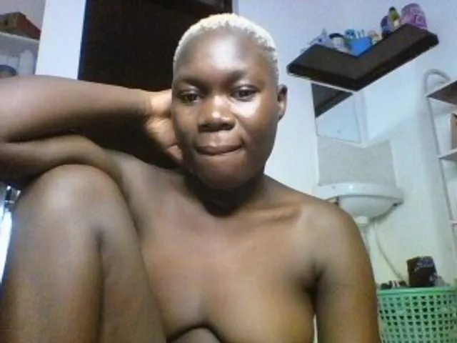 Live sex webcam photo for Sweetchocolate #290699119