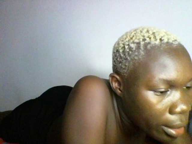 Live sex webcam photo for Sweetchocolate #290711358