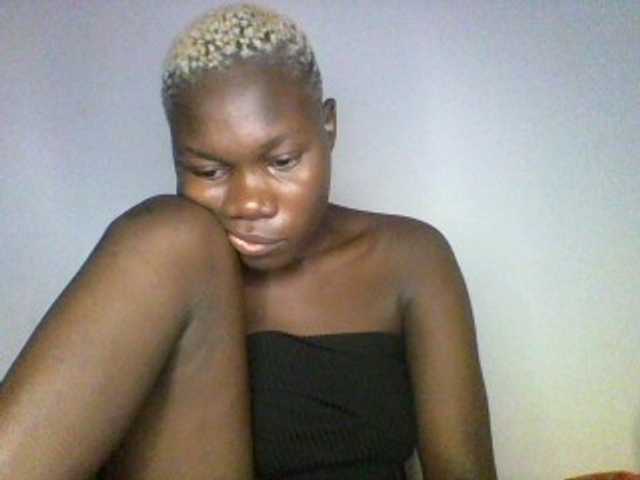 Live sex webcam photo for Sweetchocolate #290770188