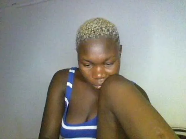 Live sex webcam photo for Sweetchocolate #290786312