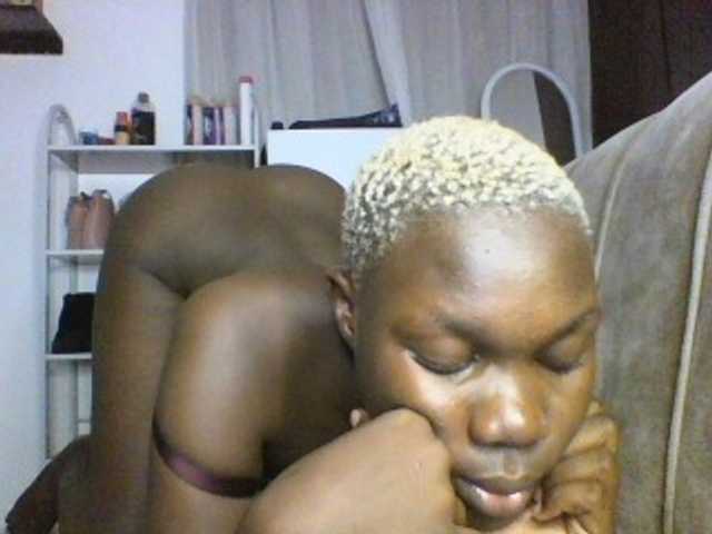 Live sex webcam photo for Sweetchocolate #290795888