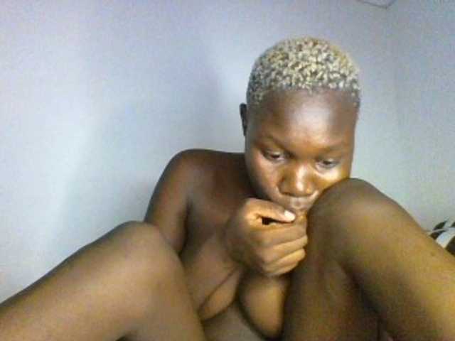 Live sex webcam photo for Sweetchocolate #290809364