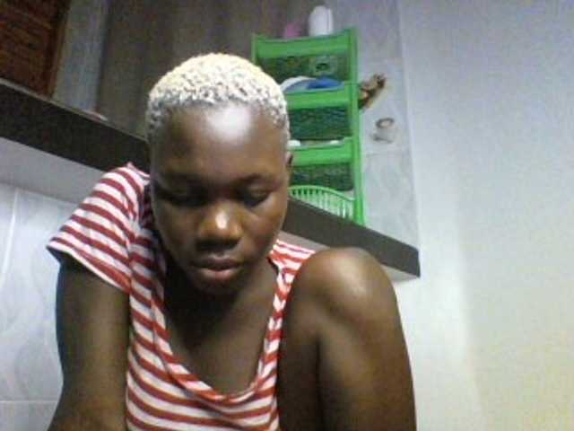 Live sex webcam photo for Sweetchocolate #290830860