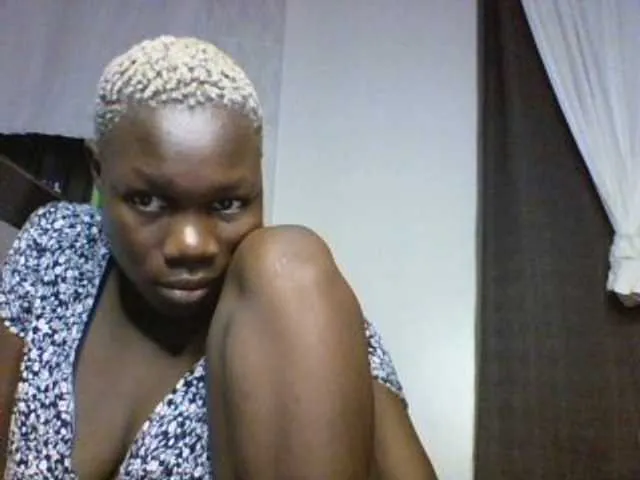 Live sex webcam photo for Sweetchocolate #290850275