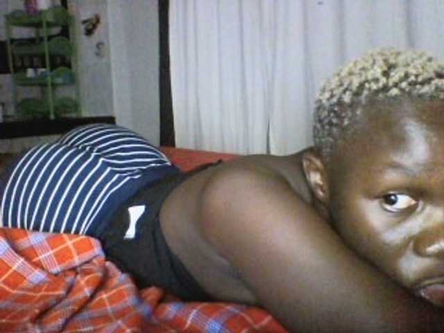 Live sex webcam photo for Sweetchocolate #290899465