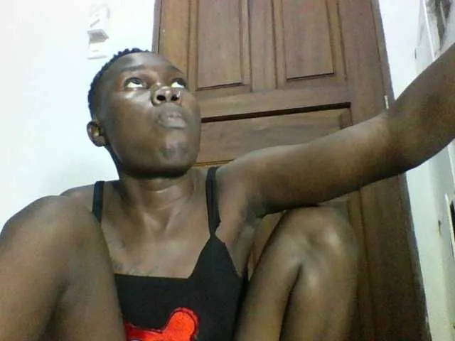 Live sex webcam photo for Sweetchocolate #291832462