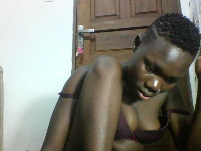 Live sex webcam photo for Sweetchocolate #291868786