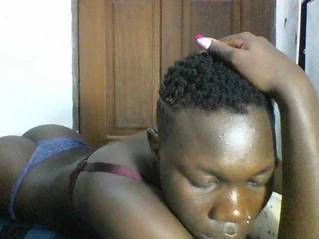 Live sex webcam photo for Sweetchocolate #291870398