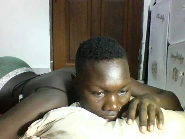 Live sex webcam photo for Sweetchocolate #292229197