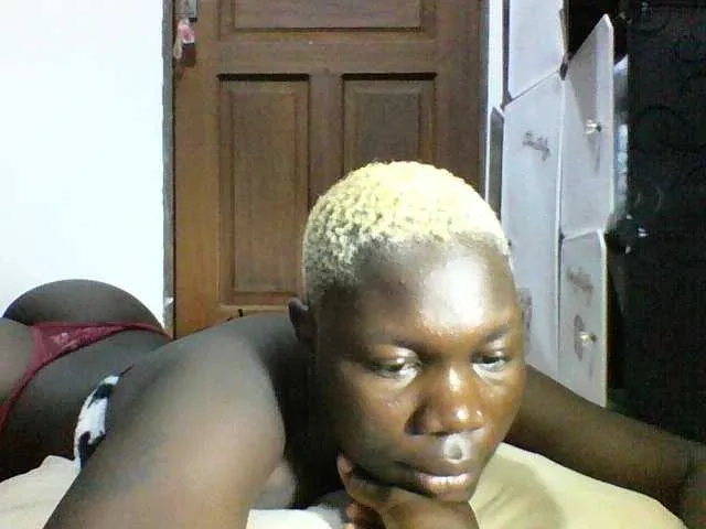 Live sex webcam photo for Sweetchocolate #292386804