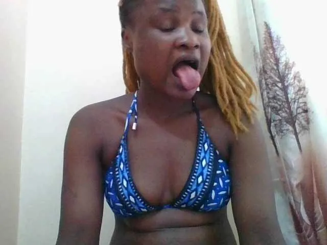 Live sex webcam photo for Sweetchocolate4 #288404373