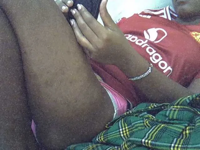 Live sex webcam photo for Sweetdol #290675937