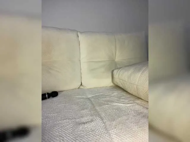 Live sex webcam photo for Sweetgirl-11 #292295735