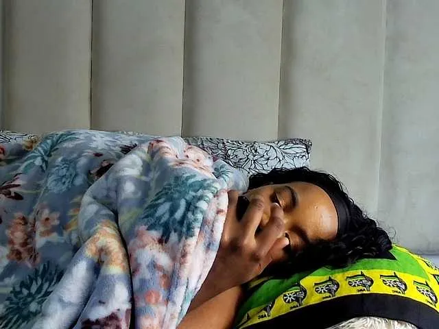 Live sex webcam photo for Sweetheartcocomwllow #291589559