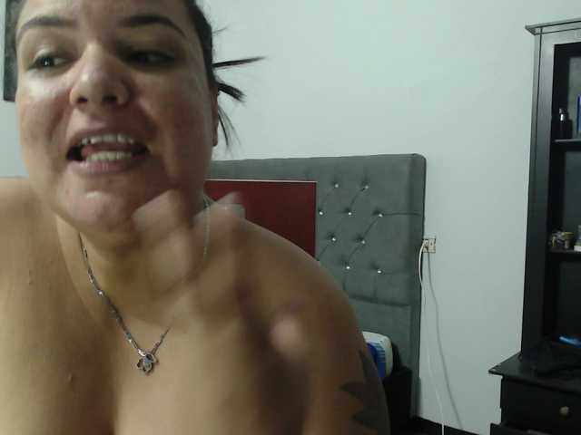 Live sex webcam photo for Sweetie-Molly #275794779