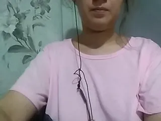 Live sex webcam photo for Sweetie26 #186402677