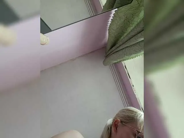 Live sex webcam photo for Sweetie454 #291034965