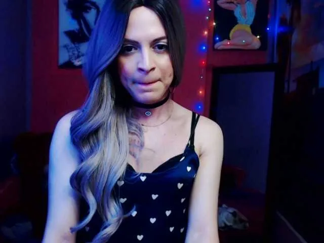 Live sex webcam photo for SweetieCandy #273257824