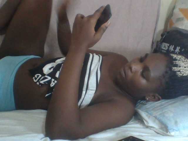 Live sex webcam photo for Sweetjuicyass #277000419