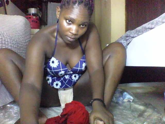 Live sex webcam photo for Sweetjuicyass #277864596