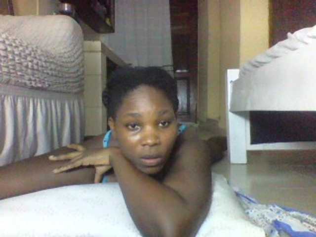 Live sex webcam photo for Sweetjuicyass #278000589