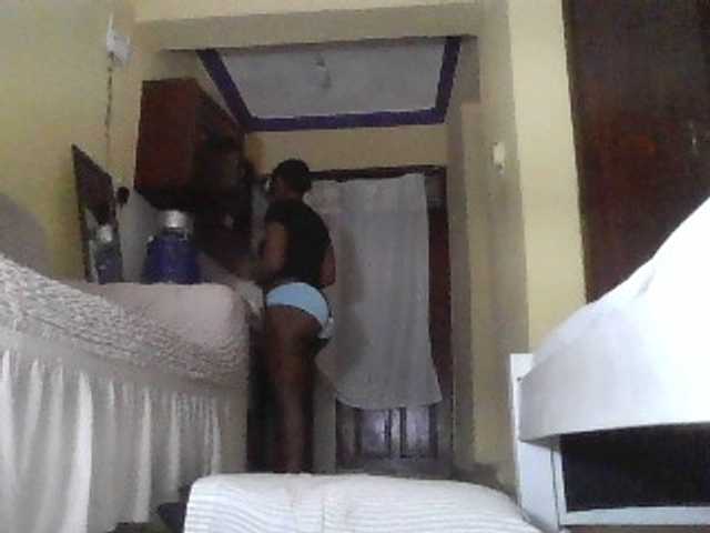 Live sex webcam photo for Sweetjuicyass #278215539