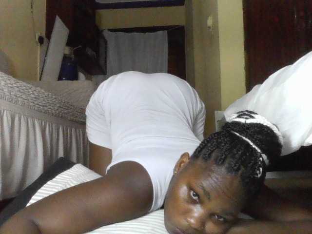 Live sex webcam photo for Sweetjuicyass #278249510