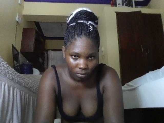 Live sex webcam photo for Sweetjuicyass #278268554