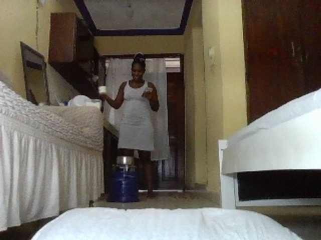 Live sex webcam photo for Sweetjuicyass #278273985