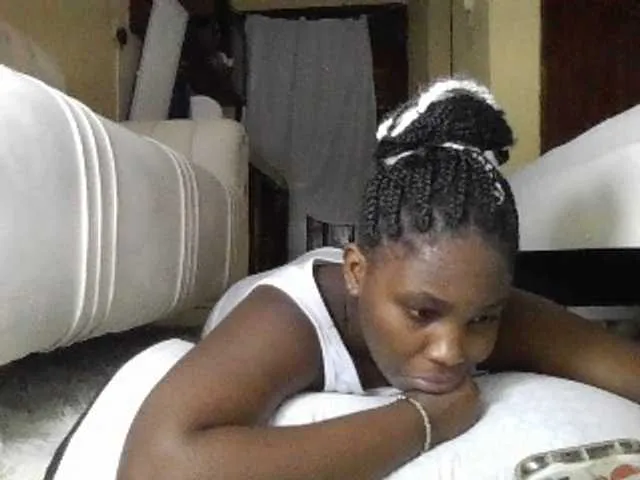 Live sex webcam photo for Sweetjuicyass #278277150