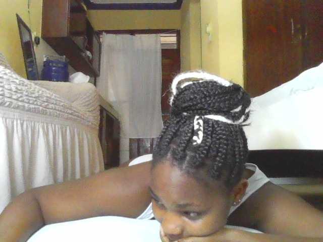 Live sex webcam photo for Sweetjuicyass #278301262