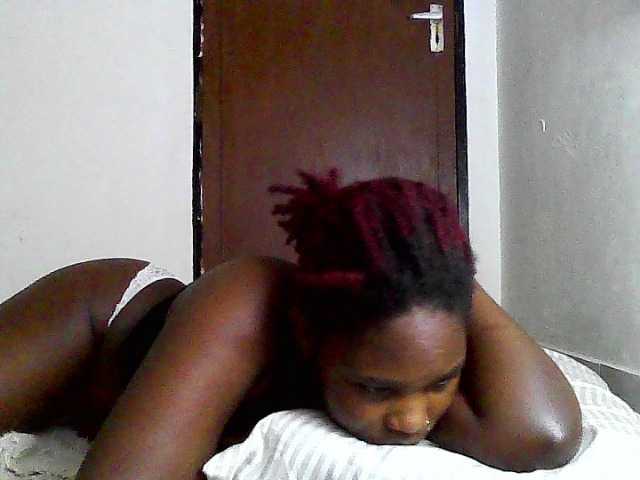 Live sex webcam photo for Sweetjuicyass #290232068