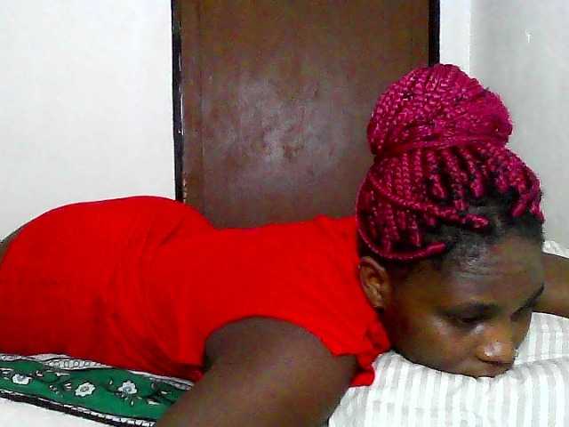 Live sex webcam photo for Sweetjuicyass #290355104