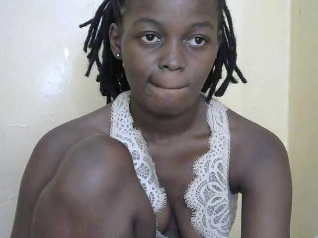 Live sex webcam photo for Sweetness-Tatiana #292321047