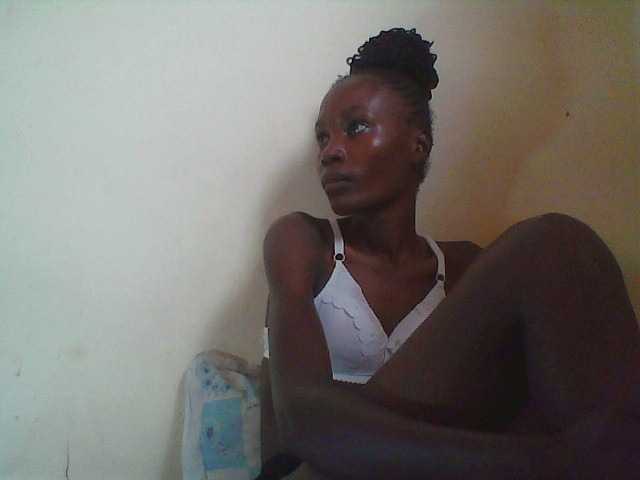 Live sex webcam photo for Sweetpetite254 #277776326