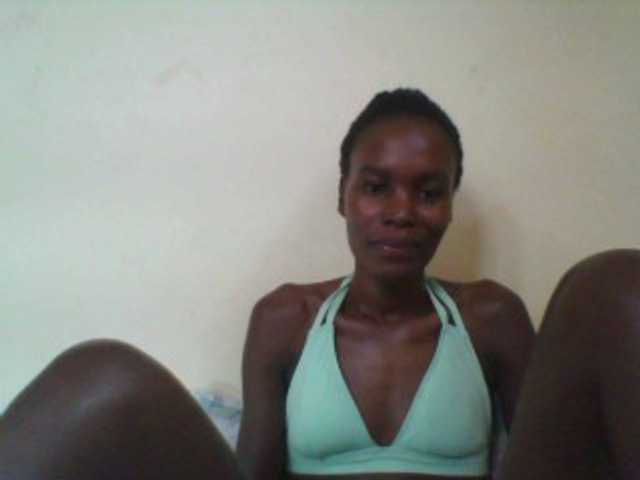 Live sex webcam photo for Sweetpetite254 #277855110