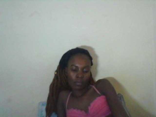 Live sex webcam photo for Sweetpetite254 #277882023