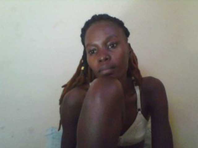 Live sex webcam photo for Sweetpetite254 #277899719