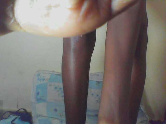 Live sex webcam photo for Sweetpetite254 #277936235